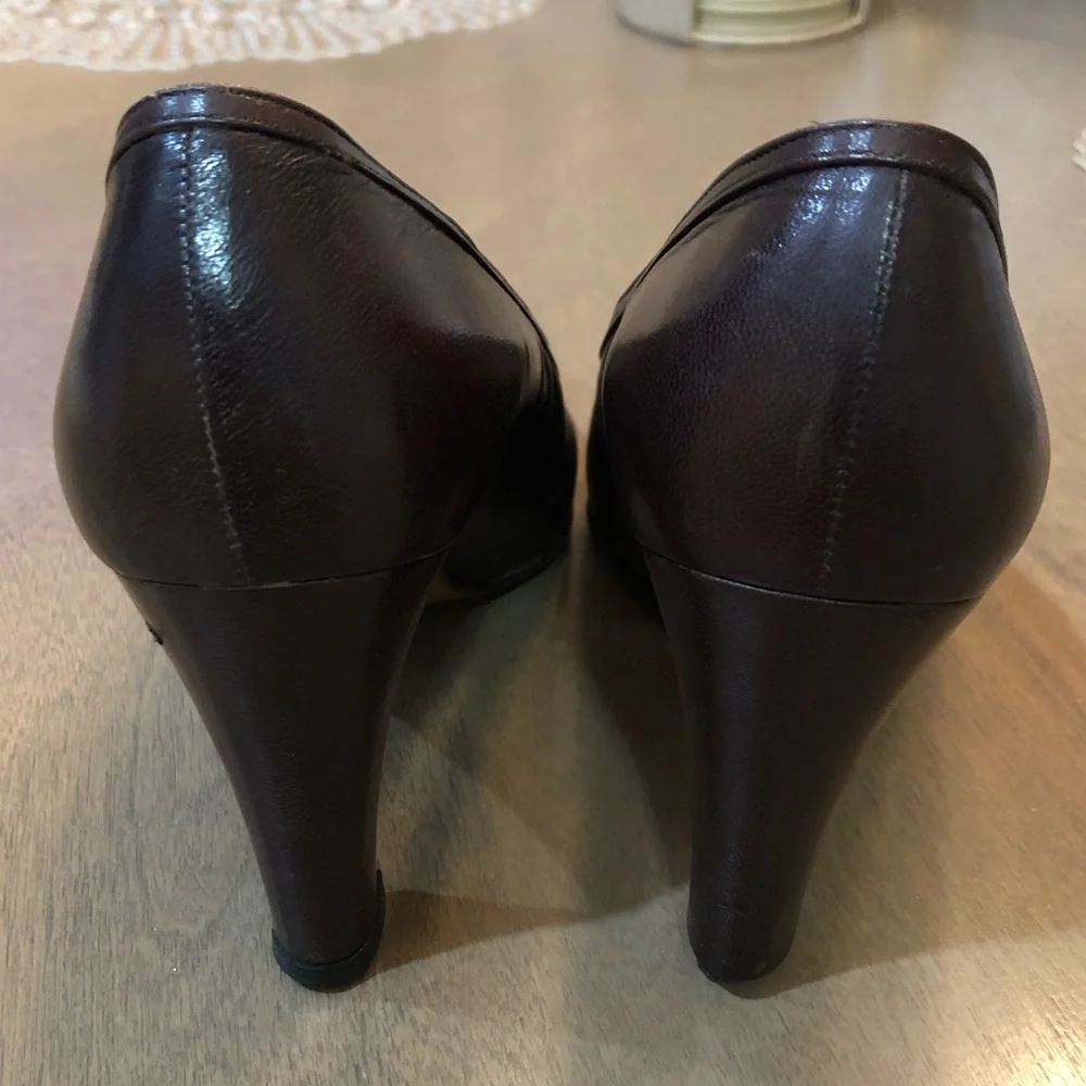 VINTAGE 1970s GUCCI Designer Luxury Italian Charm Mahogany Leather Heel Pumps - Picture 6 of 15